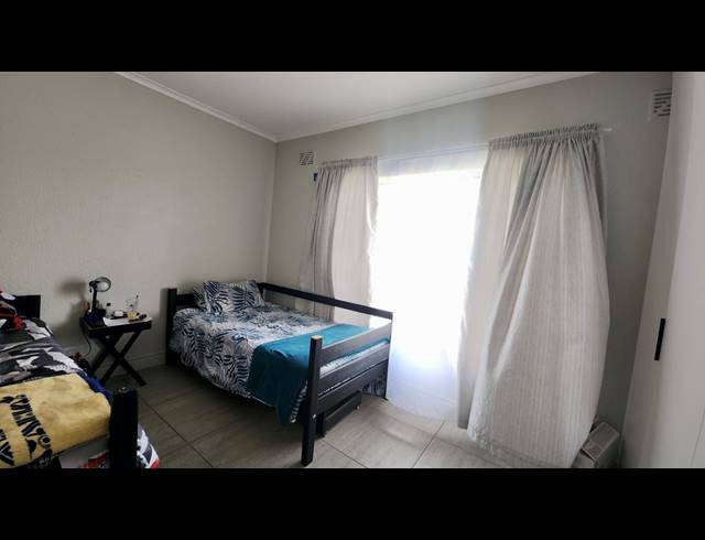 3 BEDROOM HOUSE TO LET IN GOODWOOD PARK